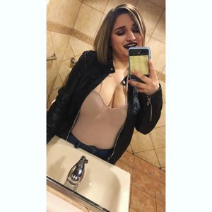 Meet your Posher, Kaci